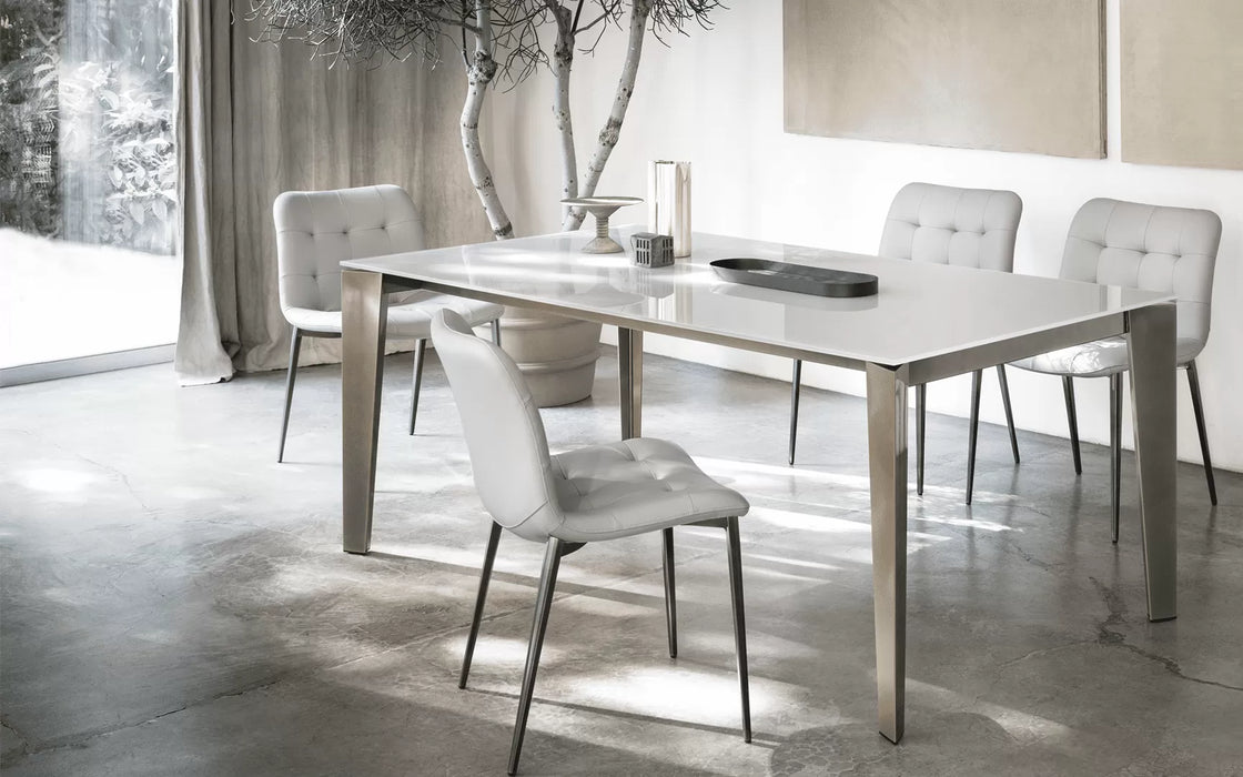 Cruz Unicolor Table with Extensions