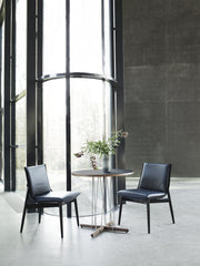E004 Embrace Chair - MyConcept Hong Kong