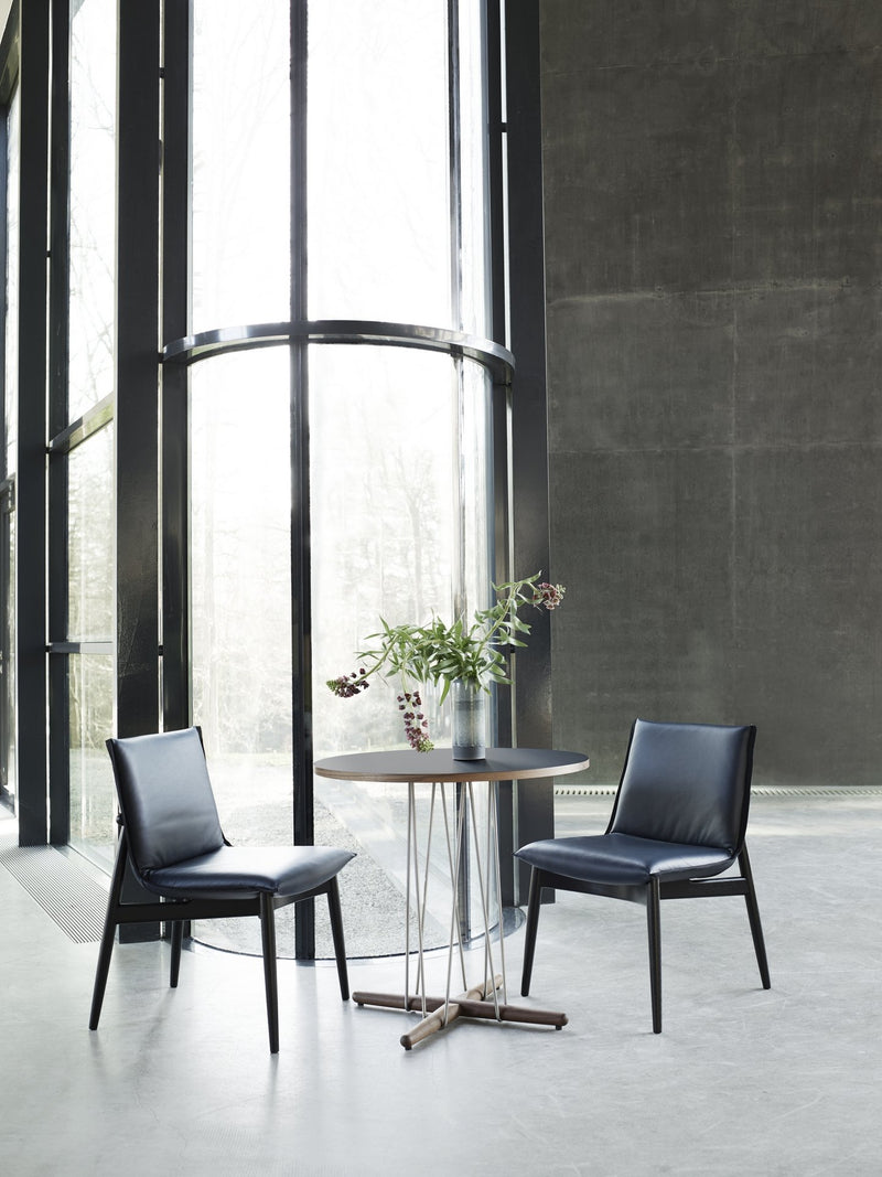 E004 Embrace Chair - MyConcept Hong Kong