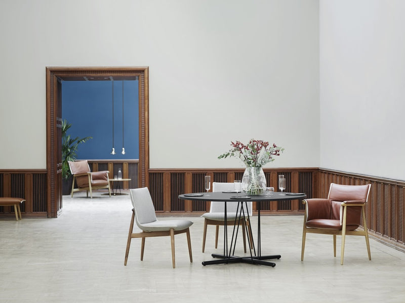 E004 Embrace Chair - MyConcept Hong Kong