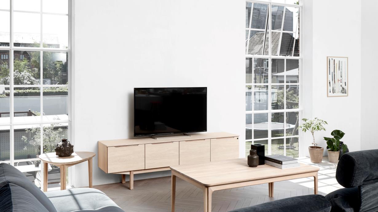 SM 305 TV Cabinet (4 doors/1 long shelf/2 short shelves) - MyConcept Hong Kong