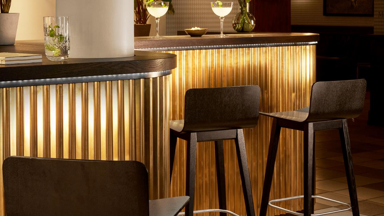 SM 808 Counter Stool Wooden Legs - MyConcept Hong Kong