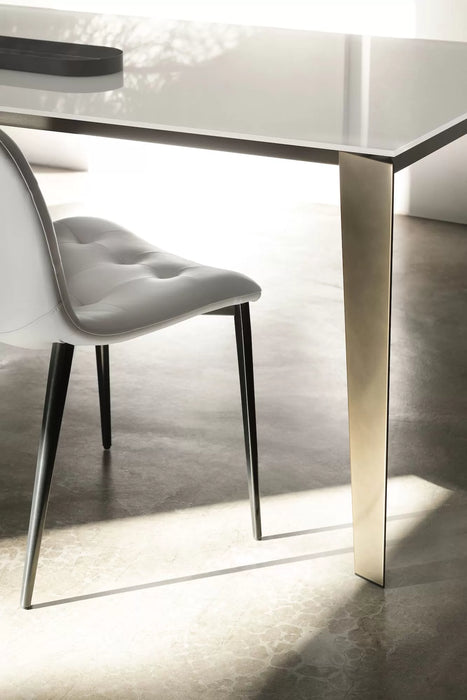 Kuga Chair