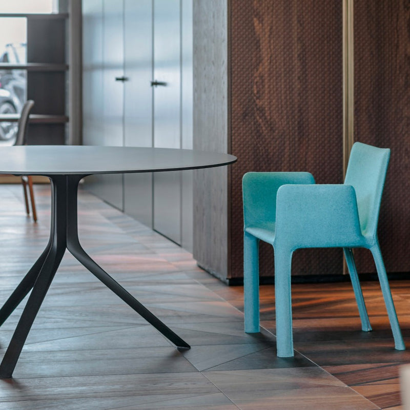 JOKO Chair with Armrests - MyConcept Hong Kong