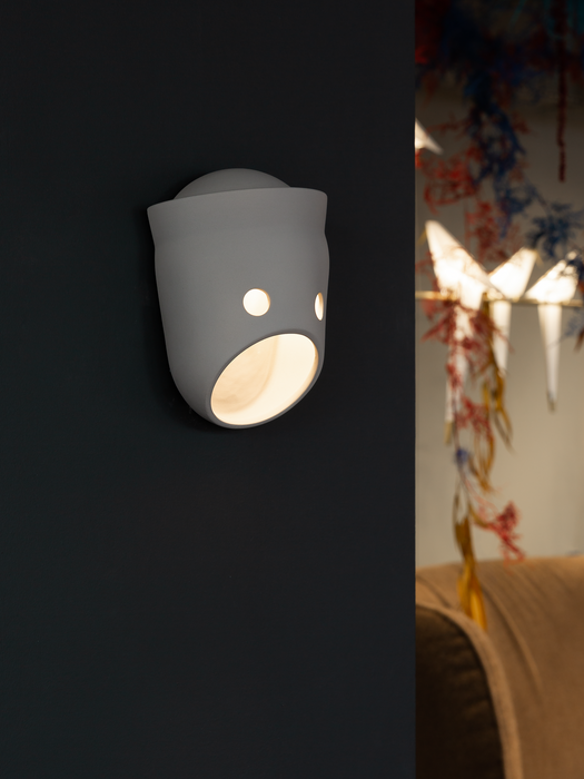 The Party Wall Lamp, Mayor