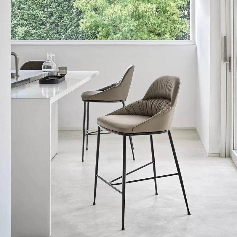 Queen Footstool - MyConcept Hong Kong