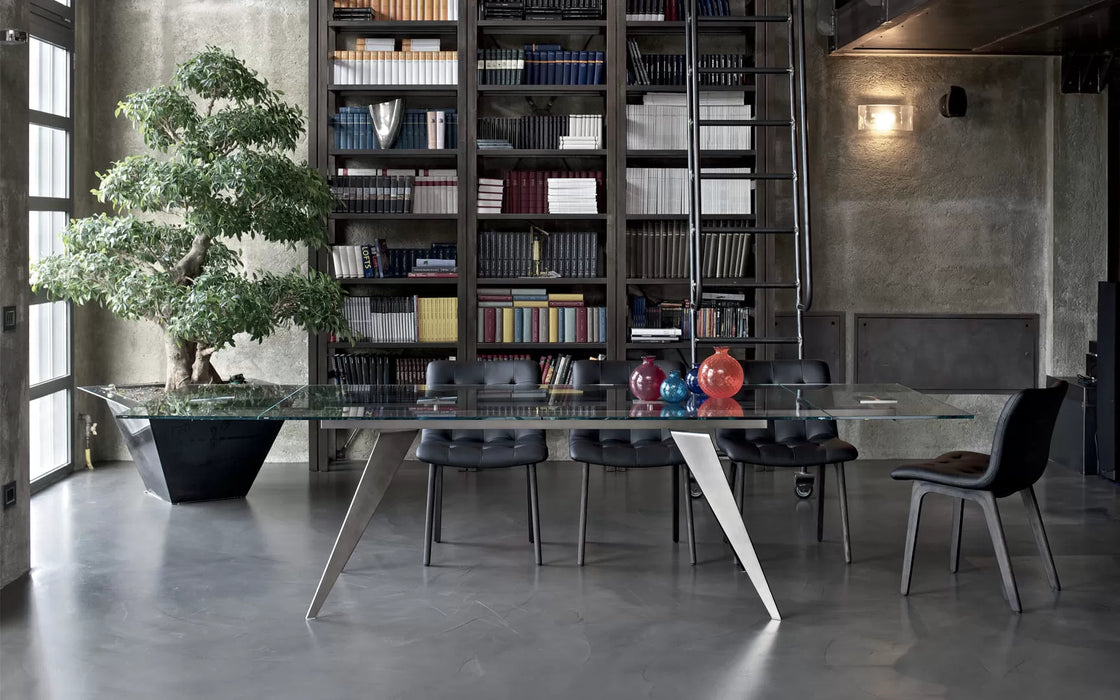 Kuga Chair